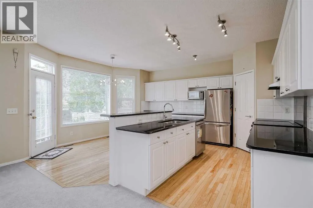 375 Douglas Glen Gardens SE
