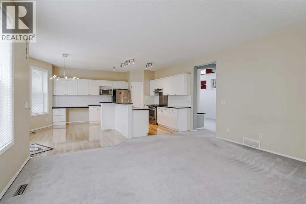 375 Douglas Glen Gardens SE
