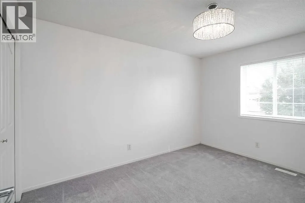 375 Douglas Glen Gardens SE