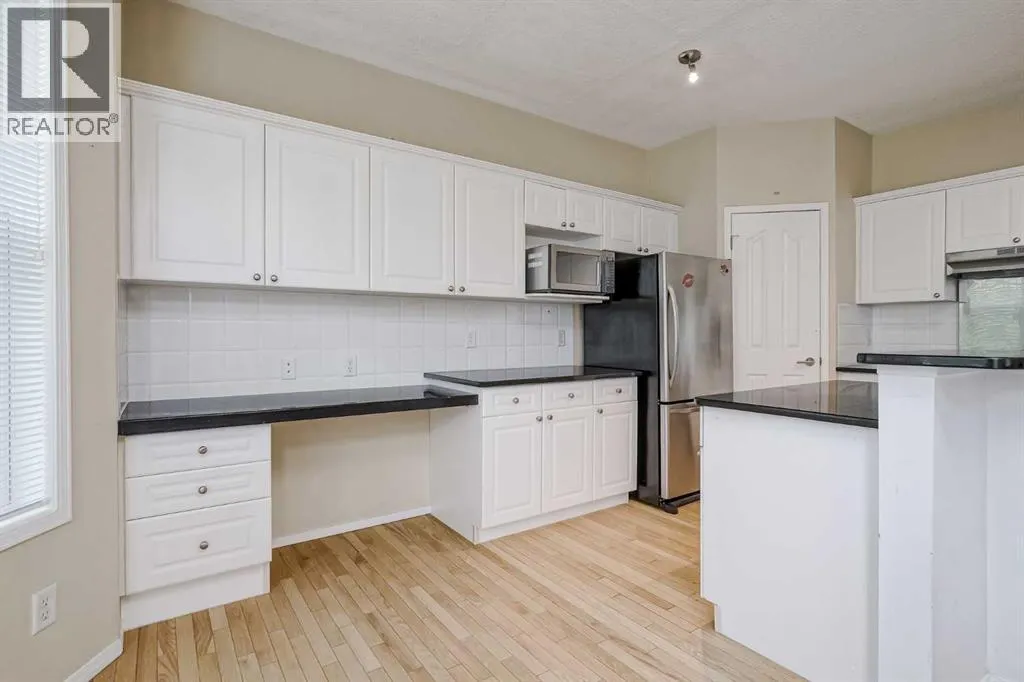375 Douglas Glen Gardens SE