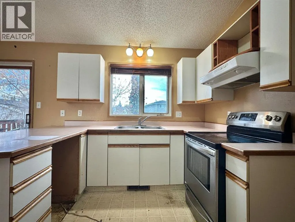 37 Atkinson Crescent
