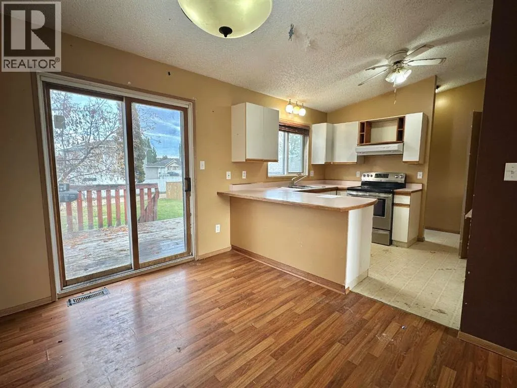 37 Atkinson Crescent