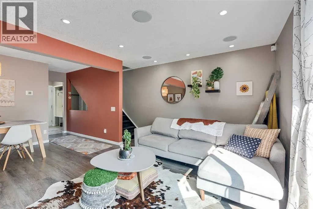 90, 330 Canterbury Drive SW