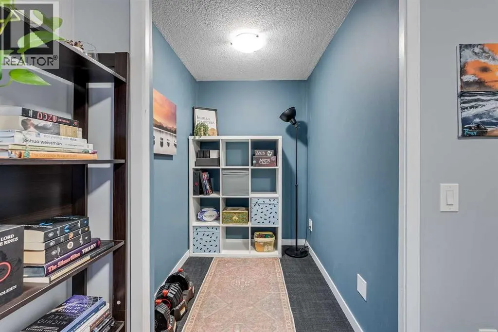 90, 330 Canterbury Drive SW