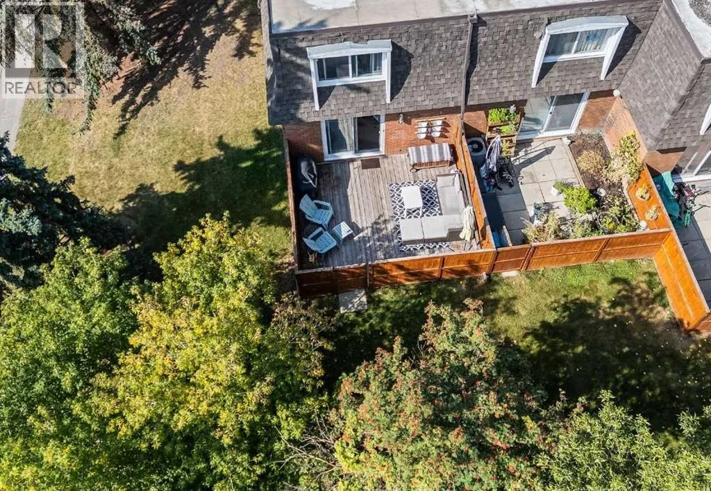 90, 330 Canterbury Drive SW