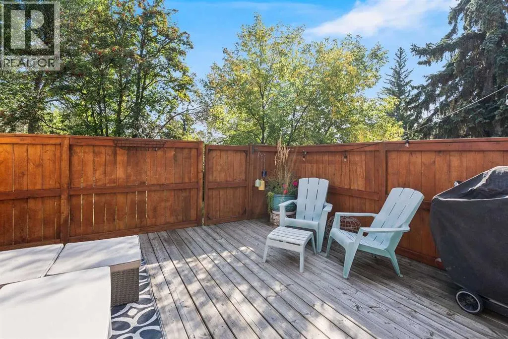 90, 330 Canterbury Drive SW