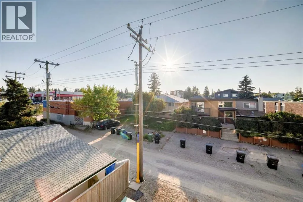 202, 1629 38 Street SW