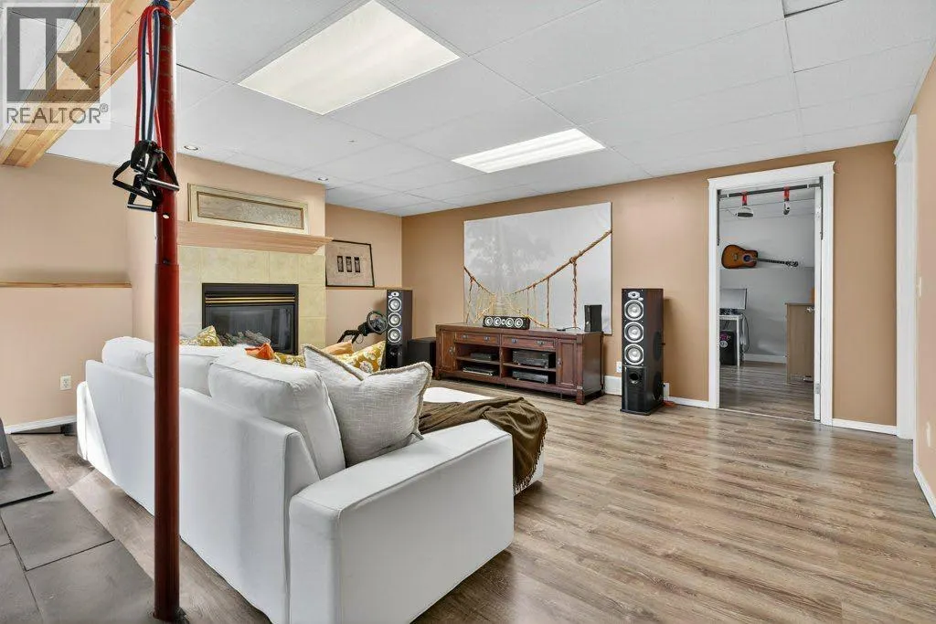292185 264 Township