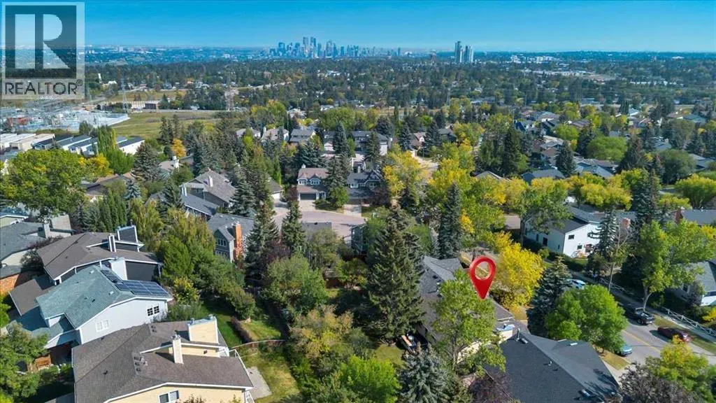 488 Strathcona Drive SW