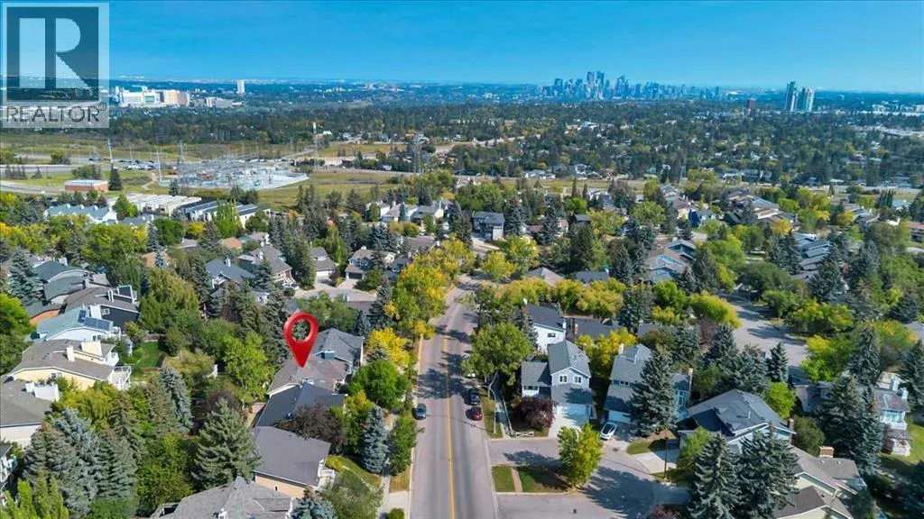 488 Strathcona Drive SW