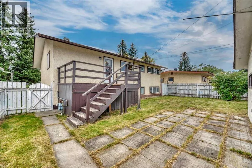 4307 Brisebois Drive NW