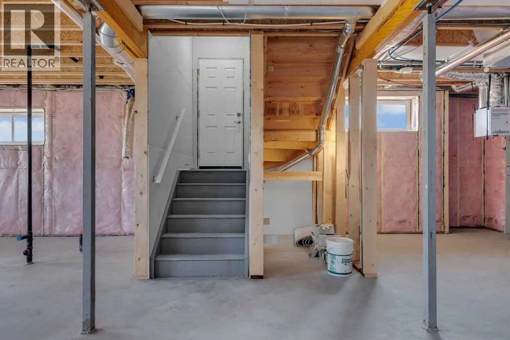 100 Corner Glen Manor NE