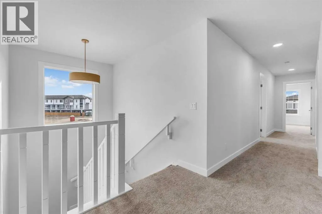 100 Corner Glen Manor NE