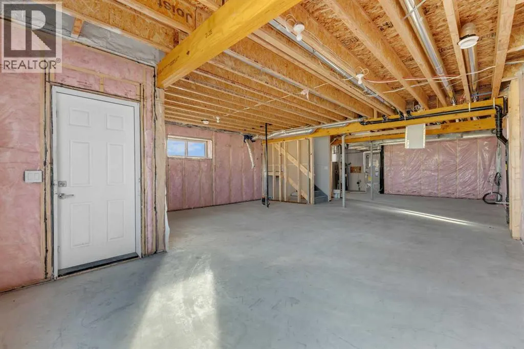 100 Corner Glen Manor NE