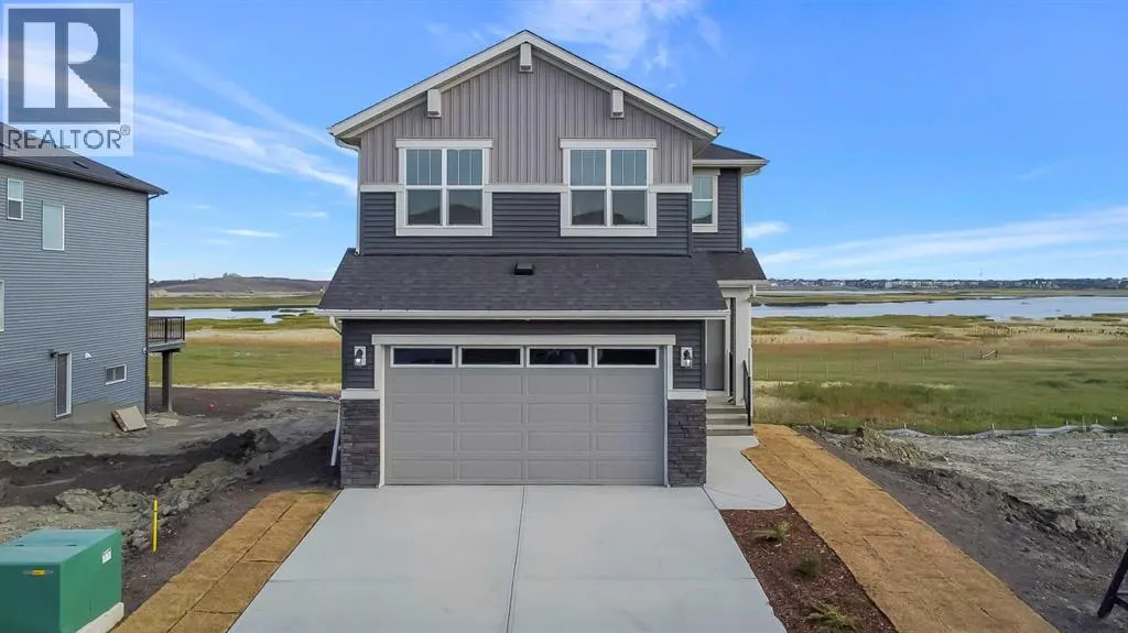 100 Corner Glen Manor NE
