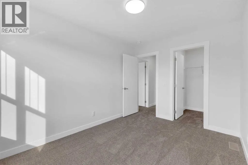 100 Corner Glen Manor NE