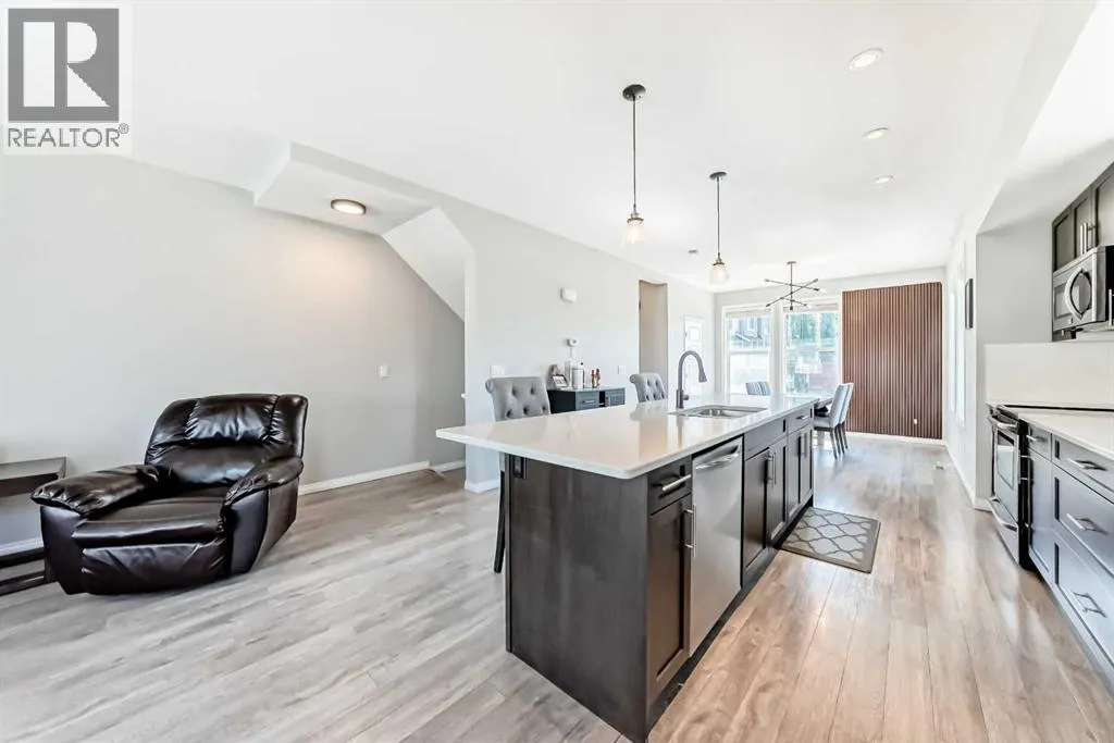 706, 280 Williamstown Close NW