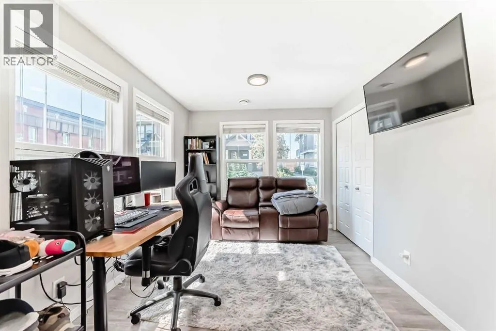 706, 280 Williamstown Close NW