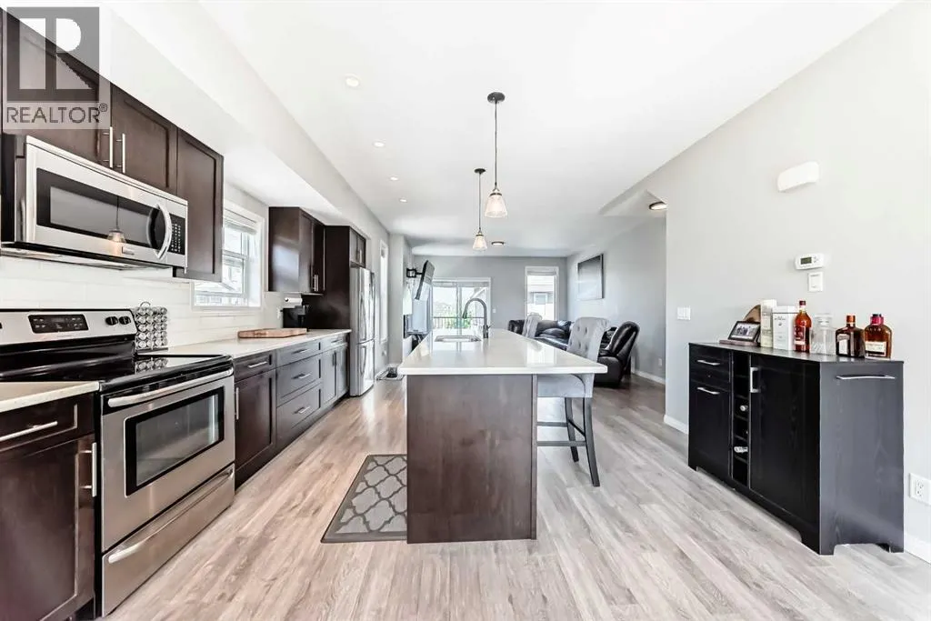 706, 280 Williamstown Close NW