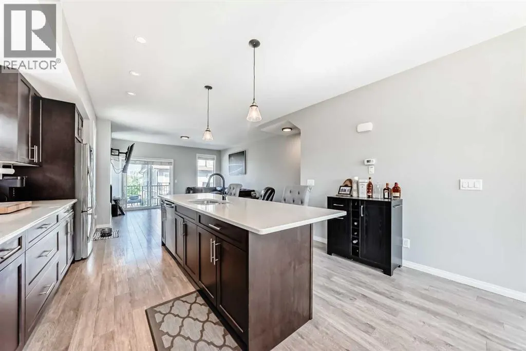 706, 280 Williamstown Close NW