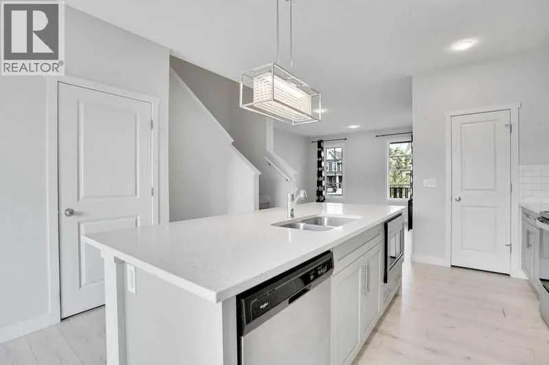 143 HIGHVIEW Gate SE