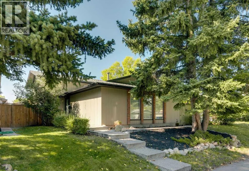 415 Midridge Drive SE