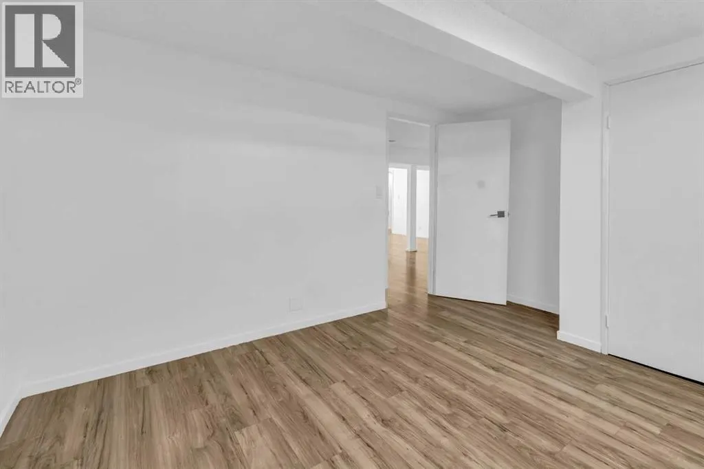 10 Radcliffe Crescent SE
