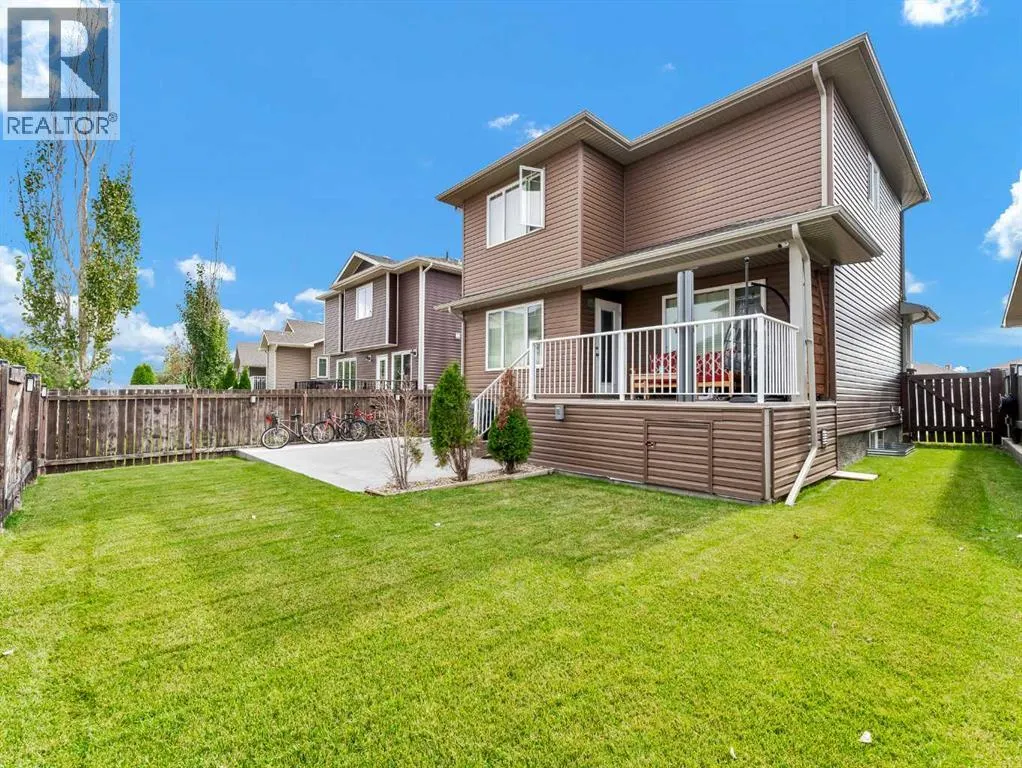 592 Vista Drive SE
