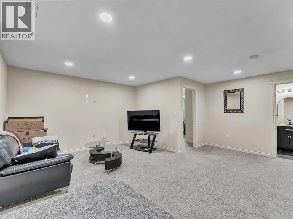 592 Vista Drive SE
