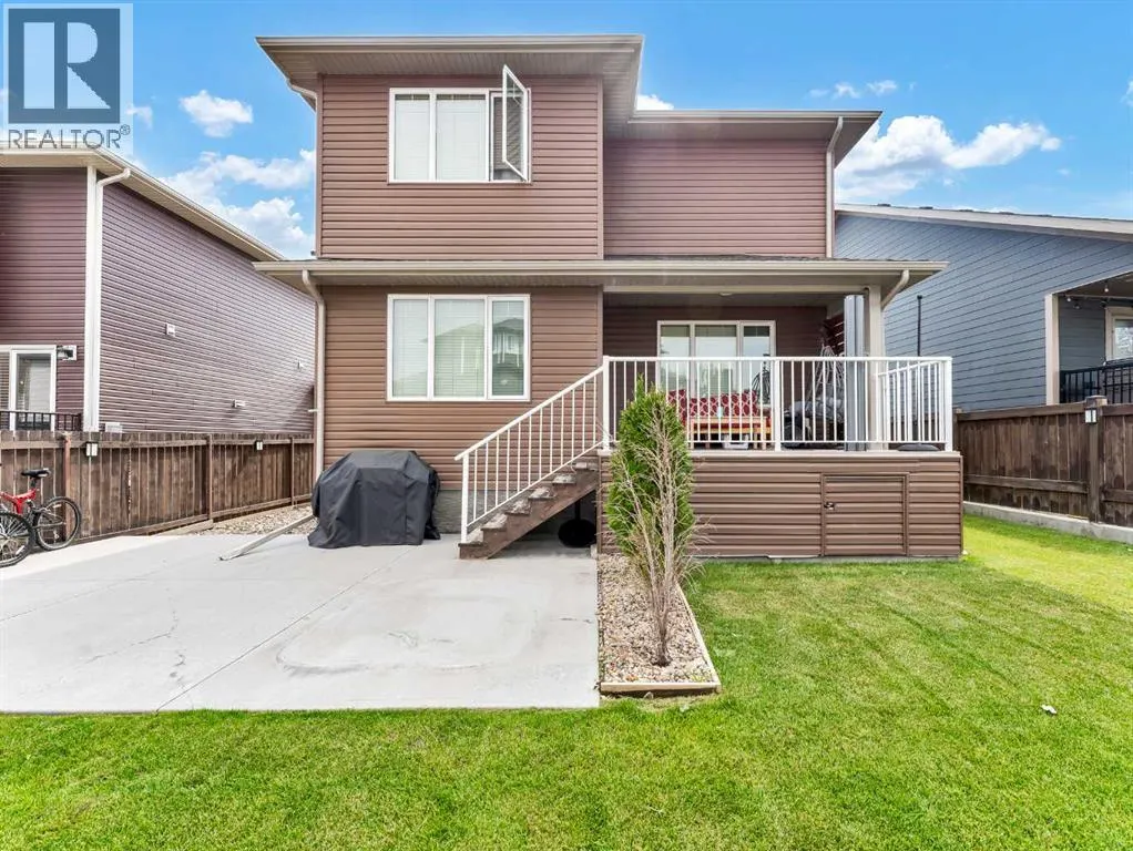 592 Vista Drive SE