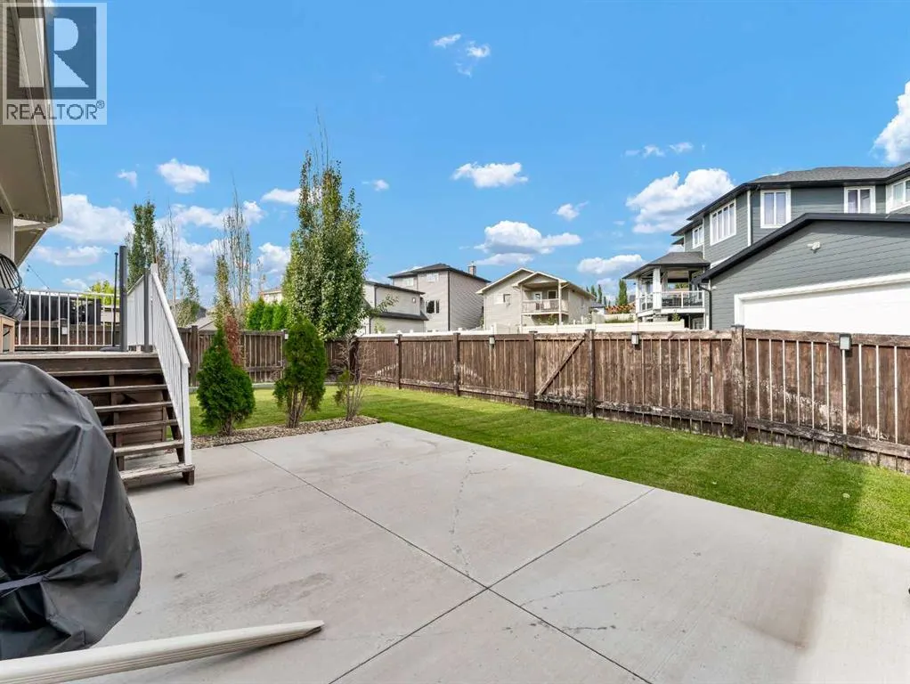 592 Vista Drive SE