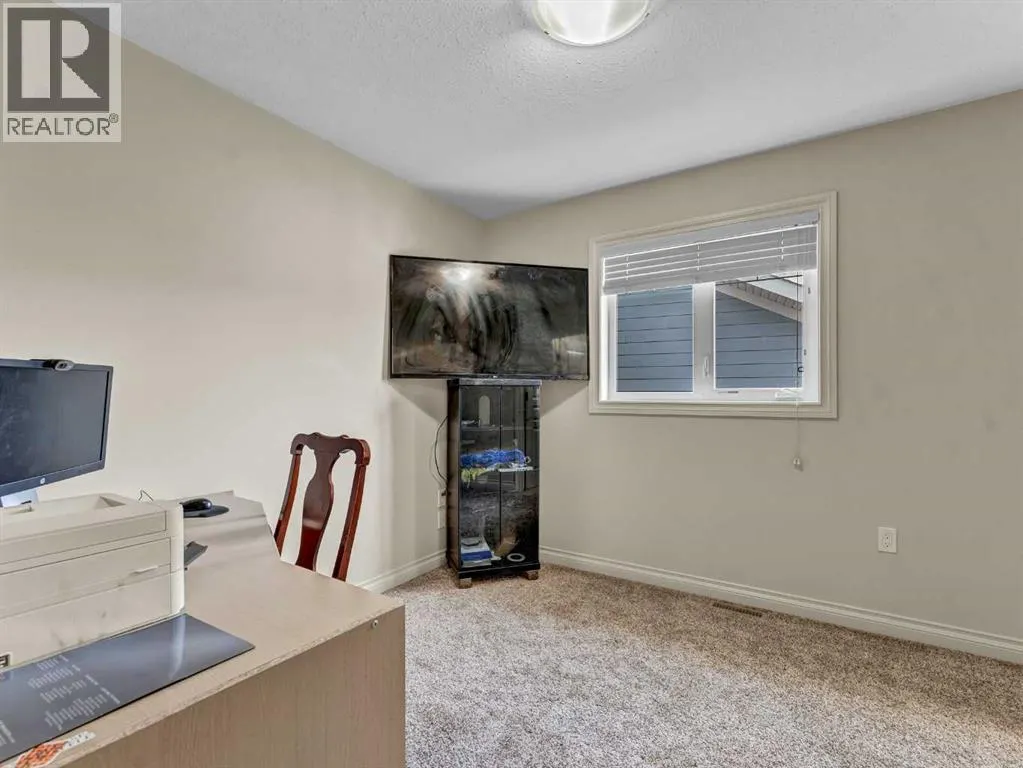 592 Vista Drive SE