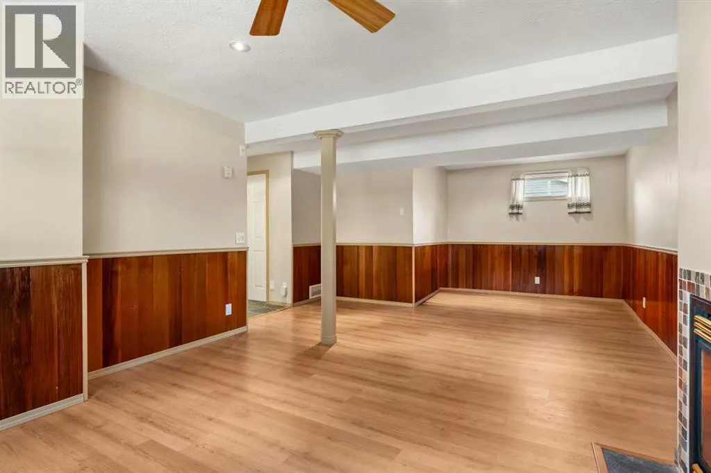 1364 Lake Michigan Crescent SE