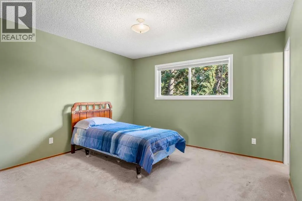 1364 Lake Michigan Crescent SE
