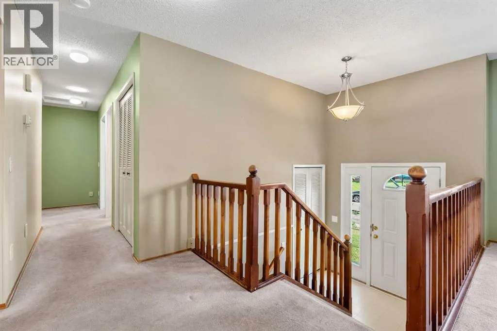 1364 Lake Michigan Crescent SE