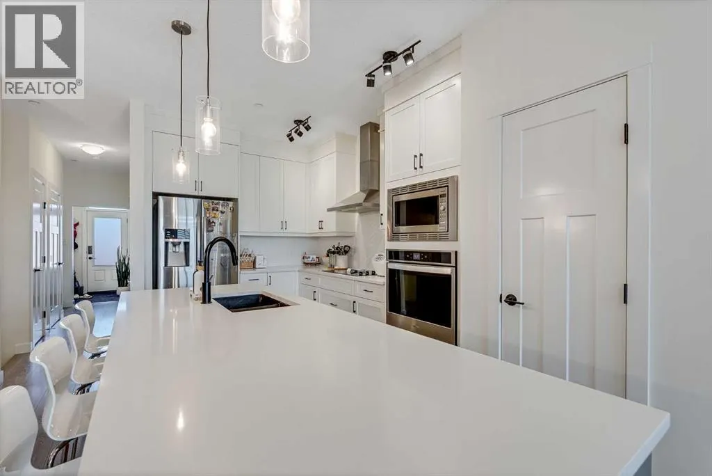 145 Lucas Crescent NW
