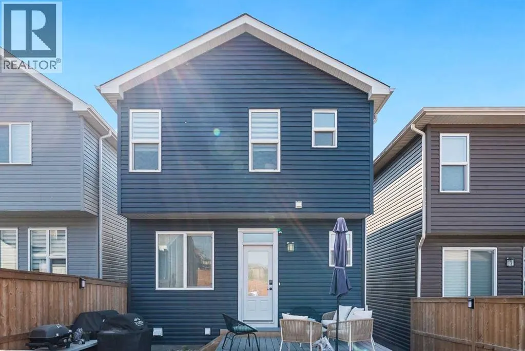 145 Lucas Crescent NW