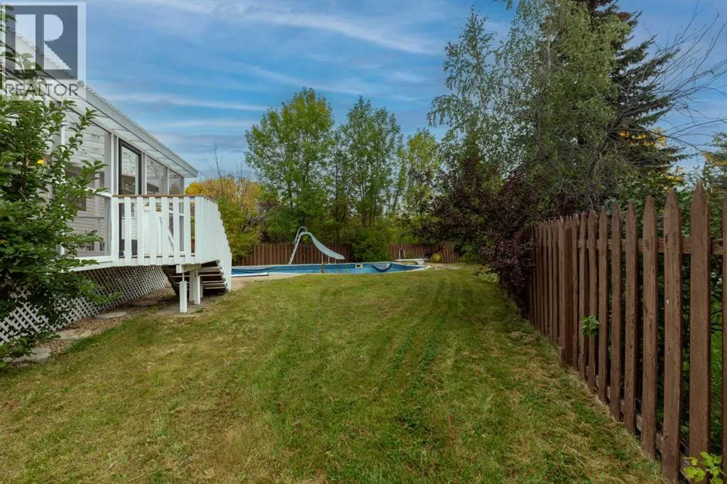 195 Becker Crescent