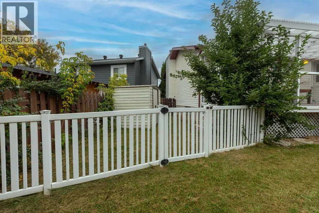195 Becker Crescent
