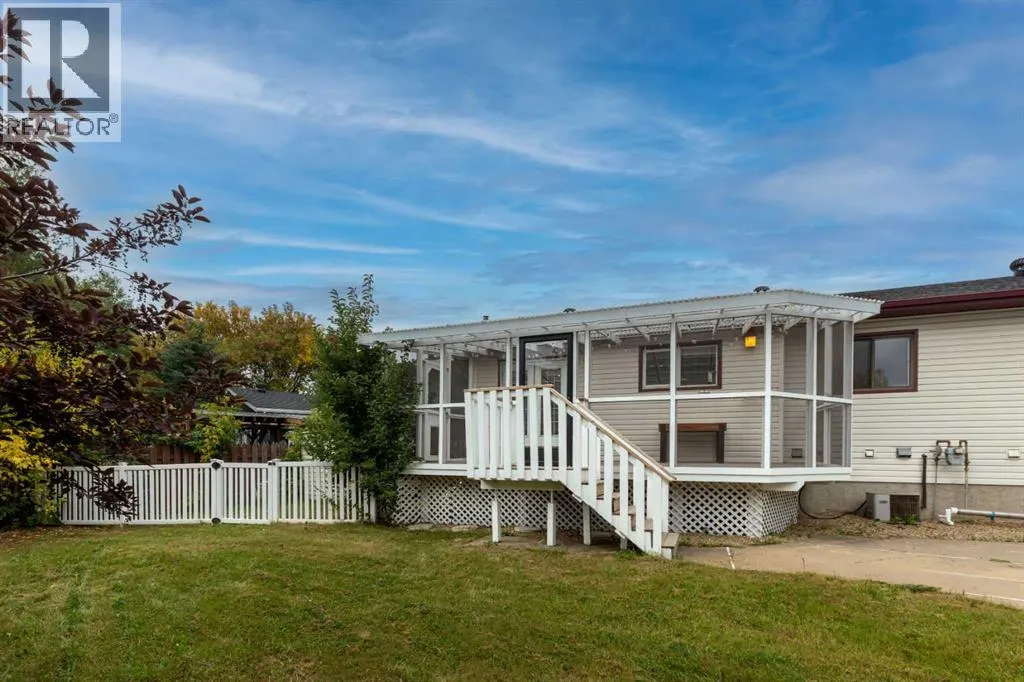 195 Becker Crescent