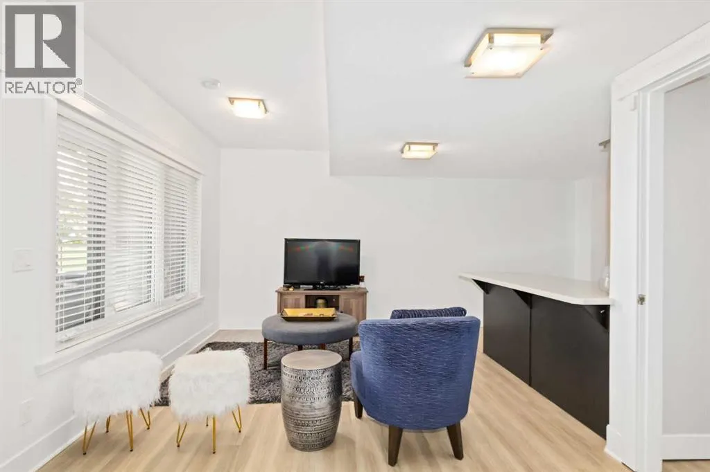 8, 208 Sparrow Hawk Drive