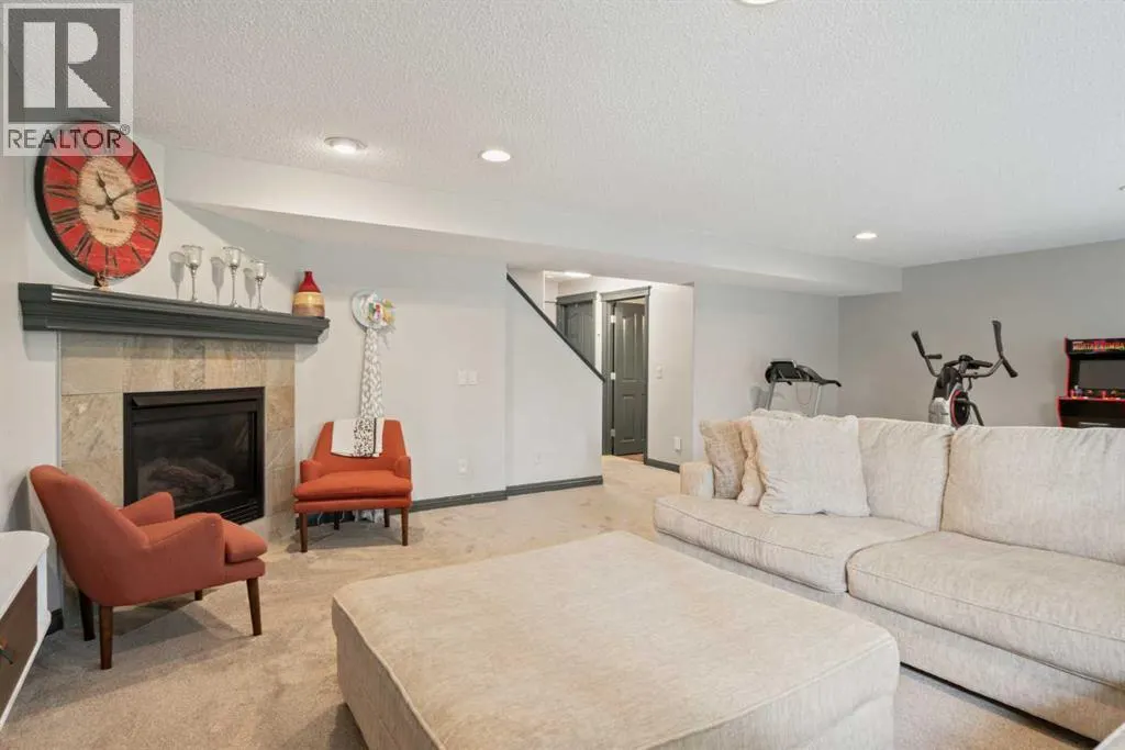 84 Everwillow Park SW