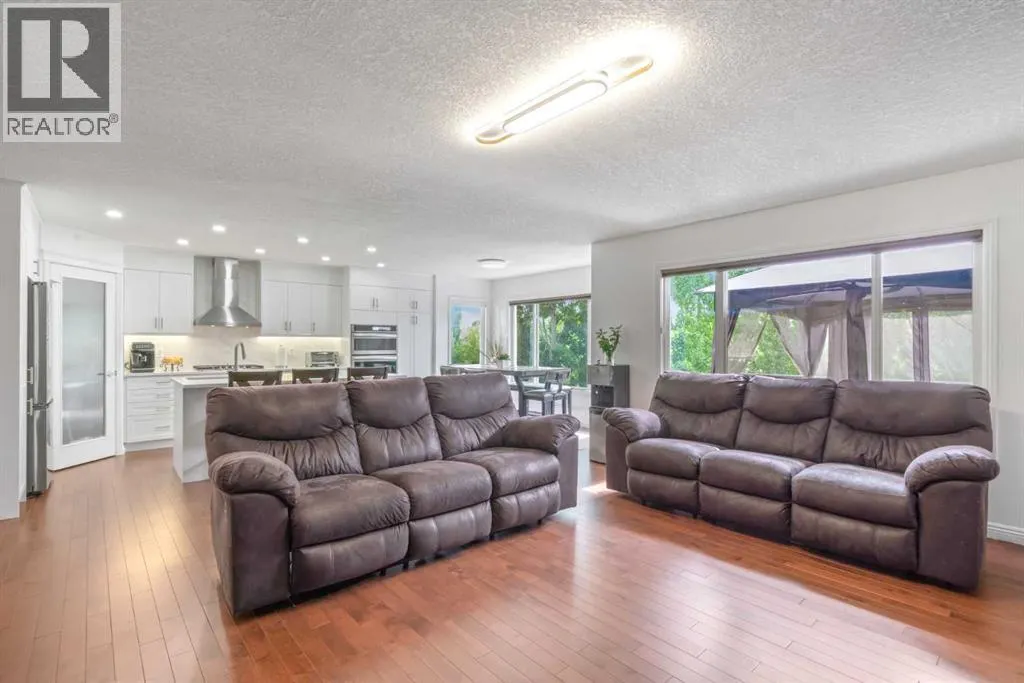 84 Everwillow Park SW