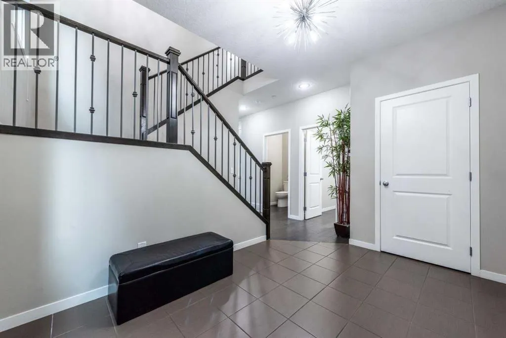 134 Howse Rise NE