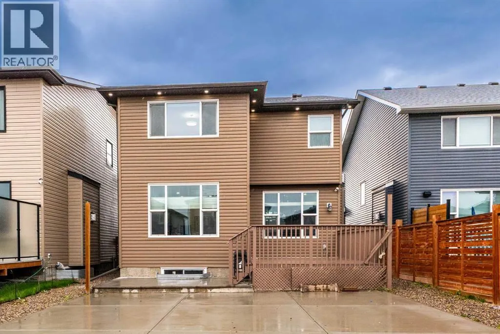 134 Howse Rise NE