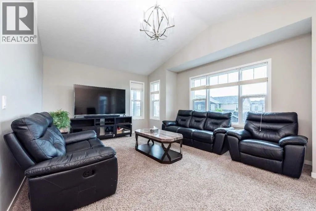 134 Howse Rise NE