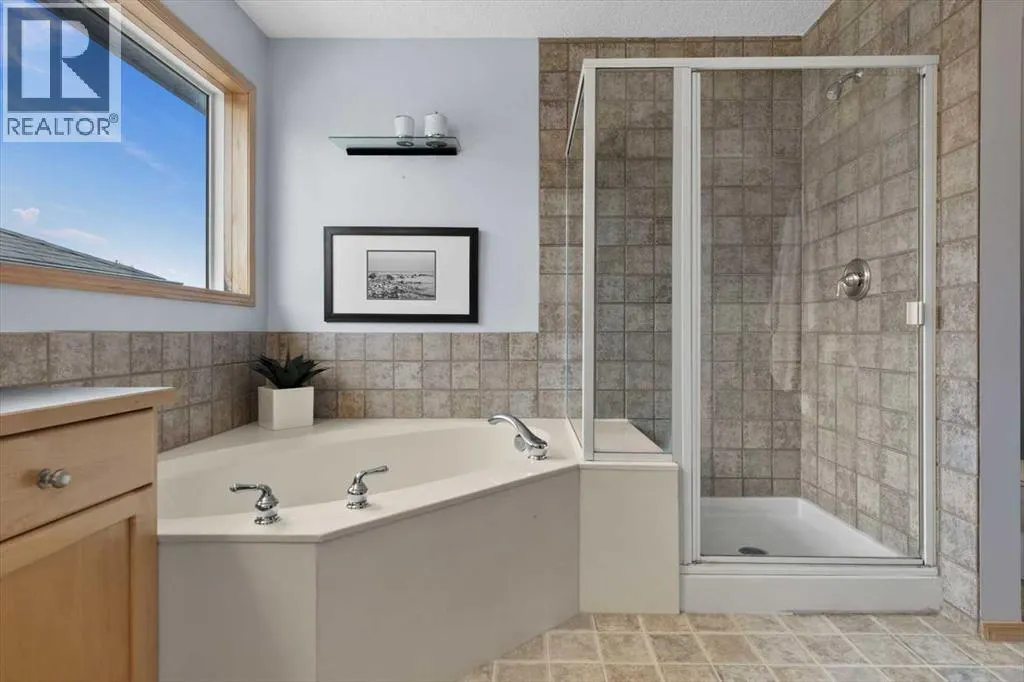 172 Tuscany Meadows Heath NW