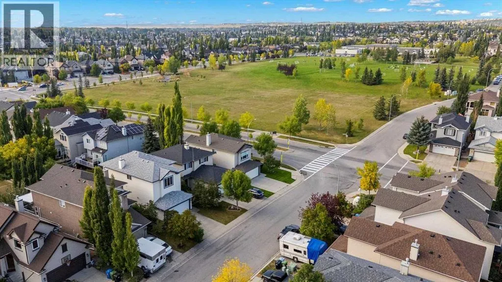 172 Tuscany Meadows Heath NW