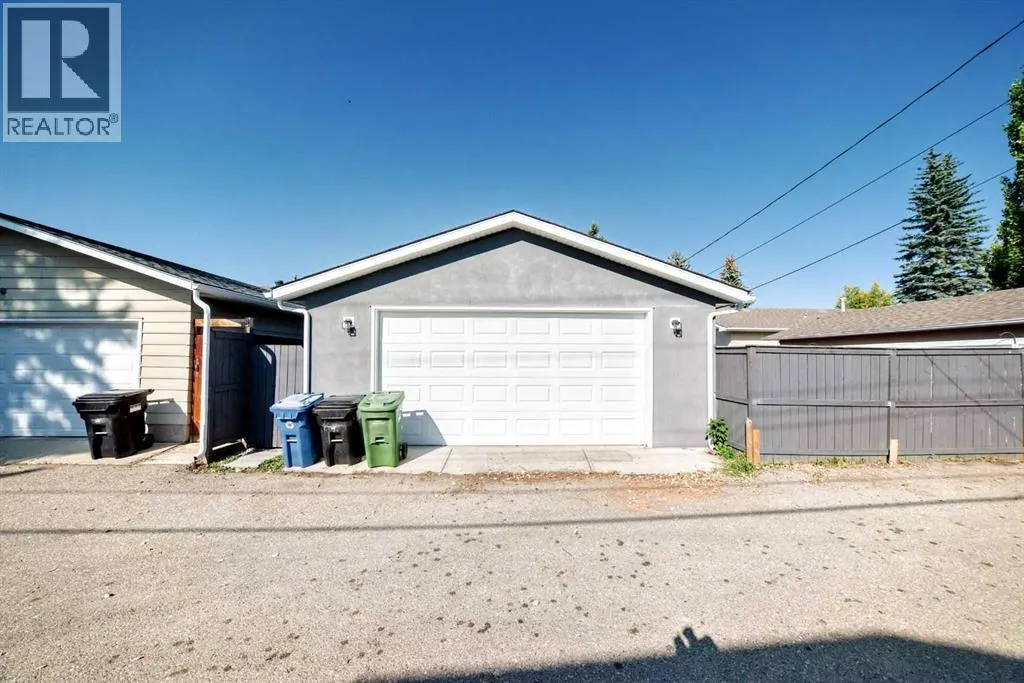 146 Lake Sylvan Close SE