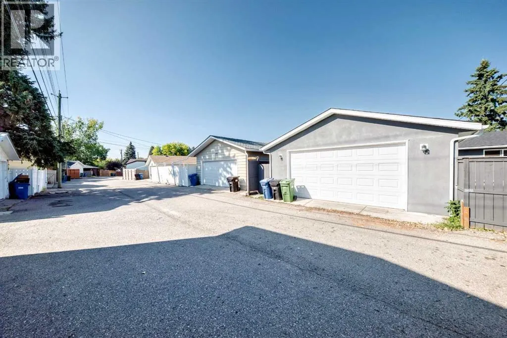 146 Lake Sylvan Close SE